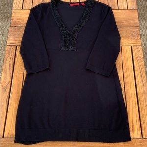 Black Light Knit Top embellished with Roses